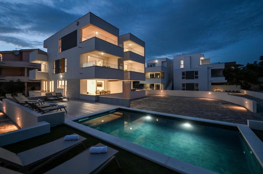 Lejlighed Break 8 med pool i Novalja