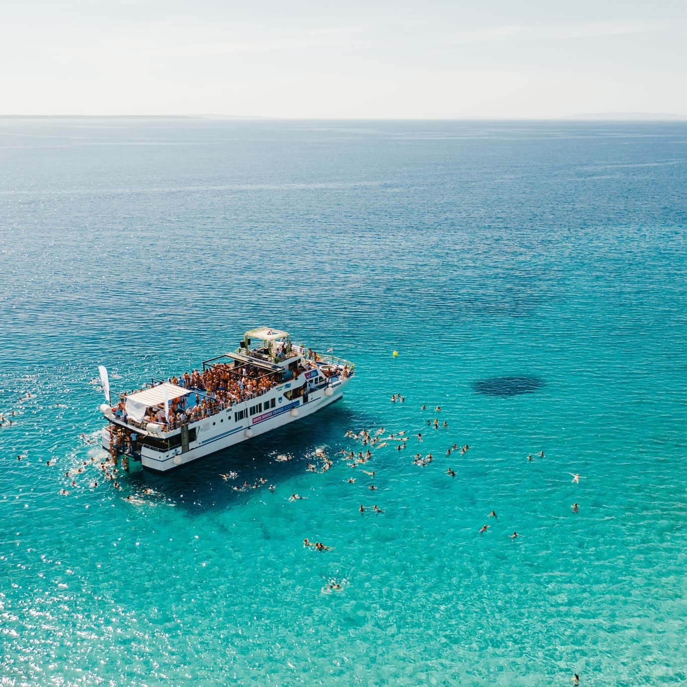 Partyboat på Zrce Beach: Datoer, Booking & Highlights