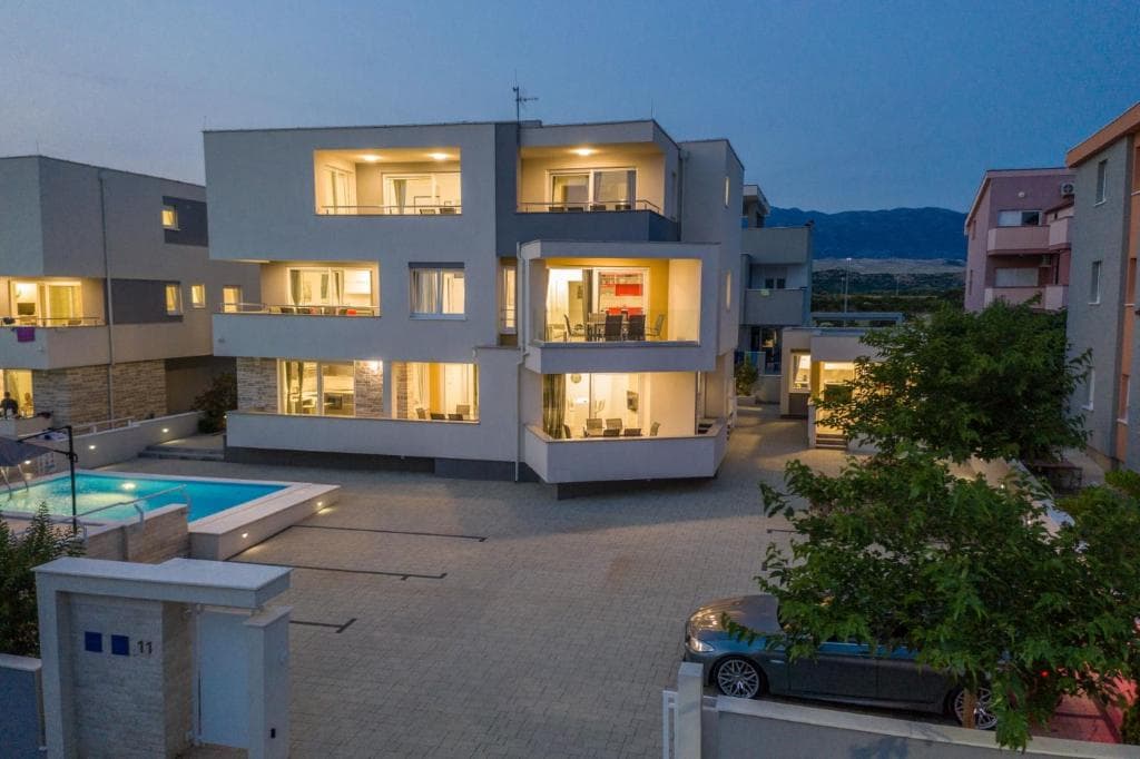 Danivan B Studio i Novalja