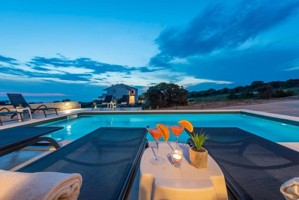 Sunset Mood Apartment